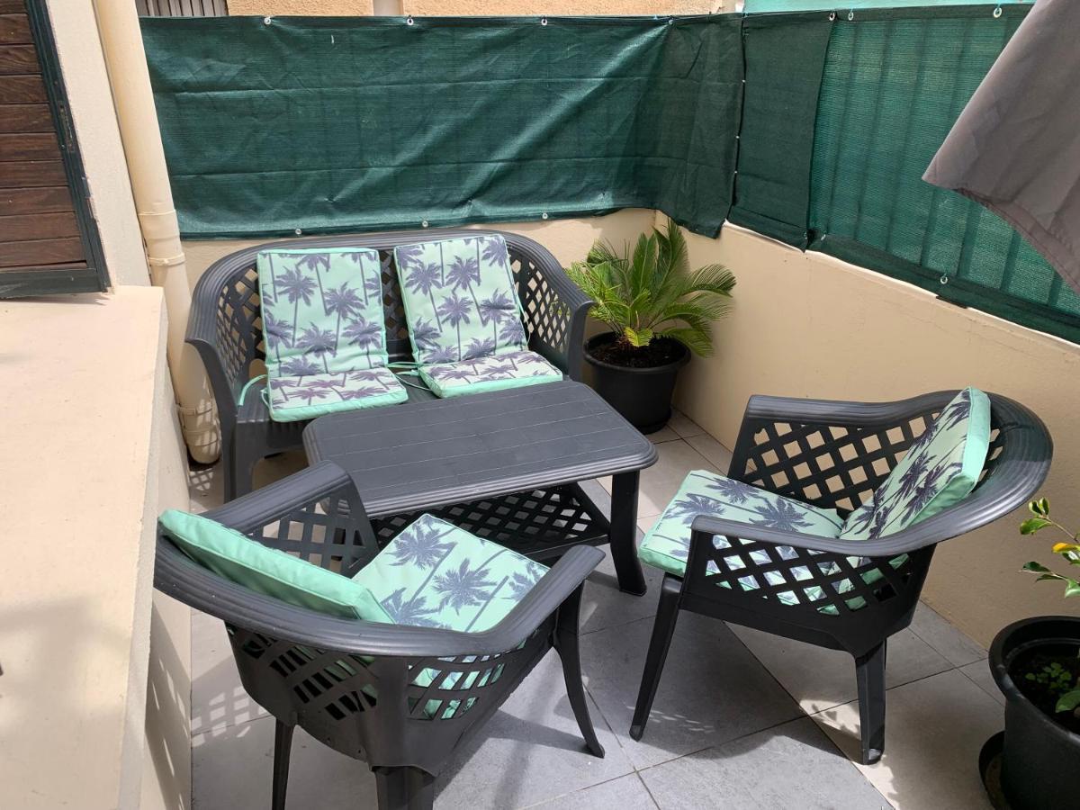 Grand Studio Tres Agreable Avec Bar, Cuisine Et Terrasse Кань-сюр-Мер Экстерьер фото