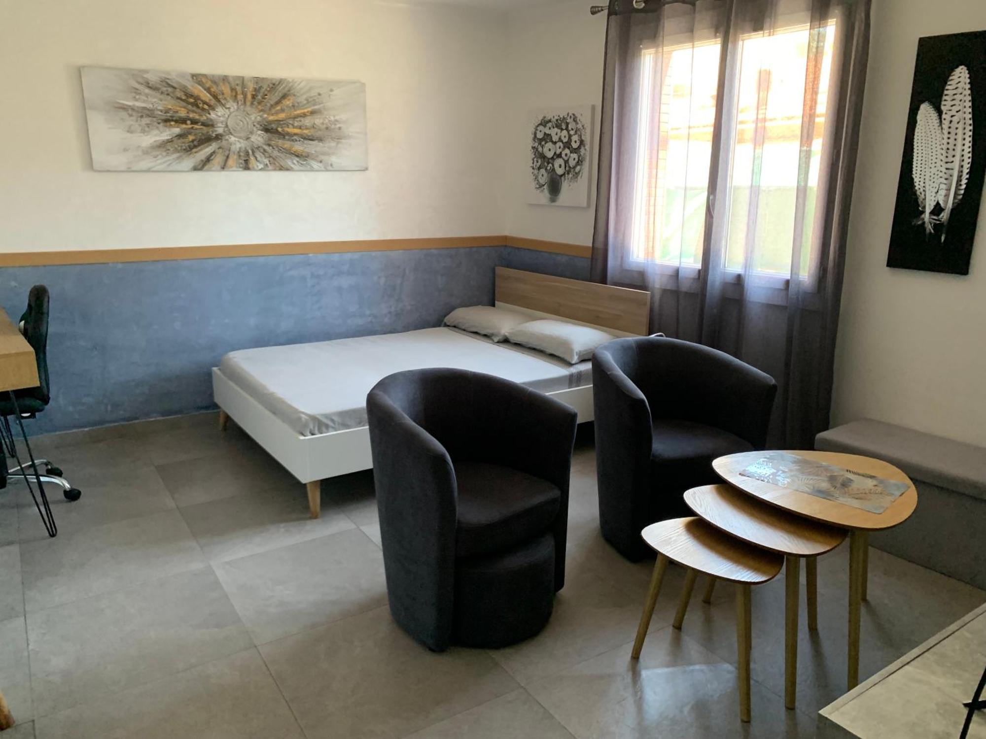Grand Studio Tres Agreable Avec Bar, Cuisine Et Terrasse Кань-сюр-Мер Экстерьер фото